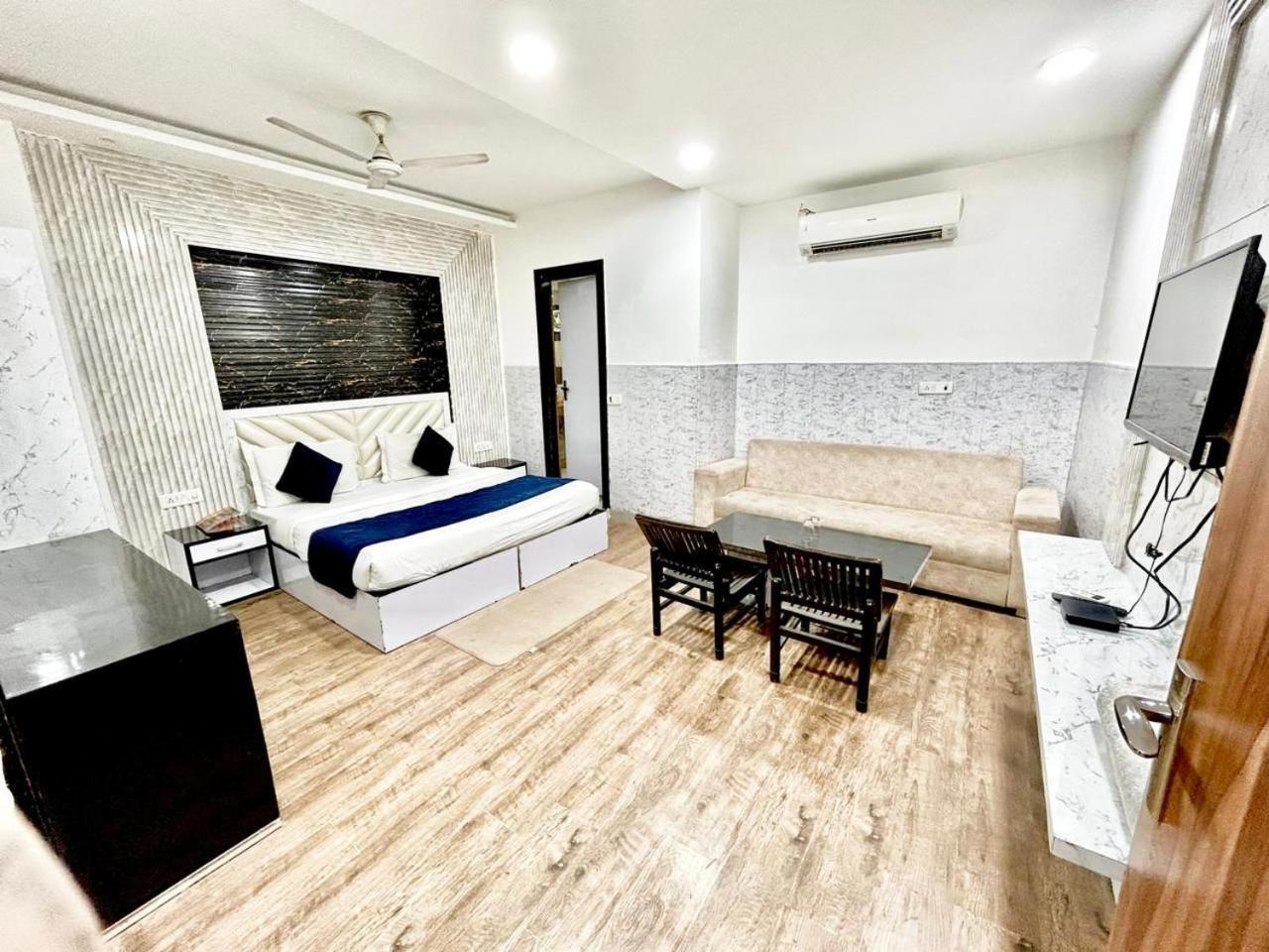 Hotel Spb 87 Near Karol Bagh Metro Station Delhi Exterior foto