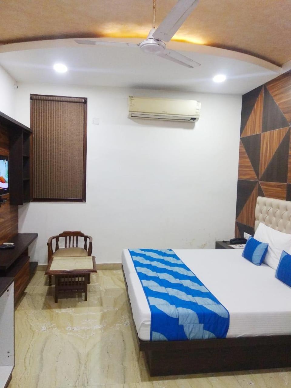 Hotel Spb 87 Near Karol Bagh Metro Station Delhi Exterior foto