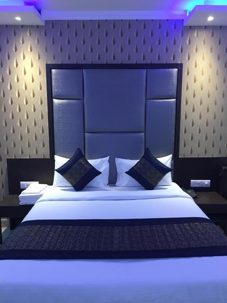 Hotel Spb 87 Near Karol Bagh Metro Station Delhi Exterior foto