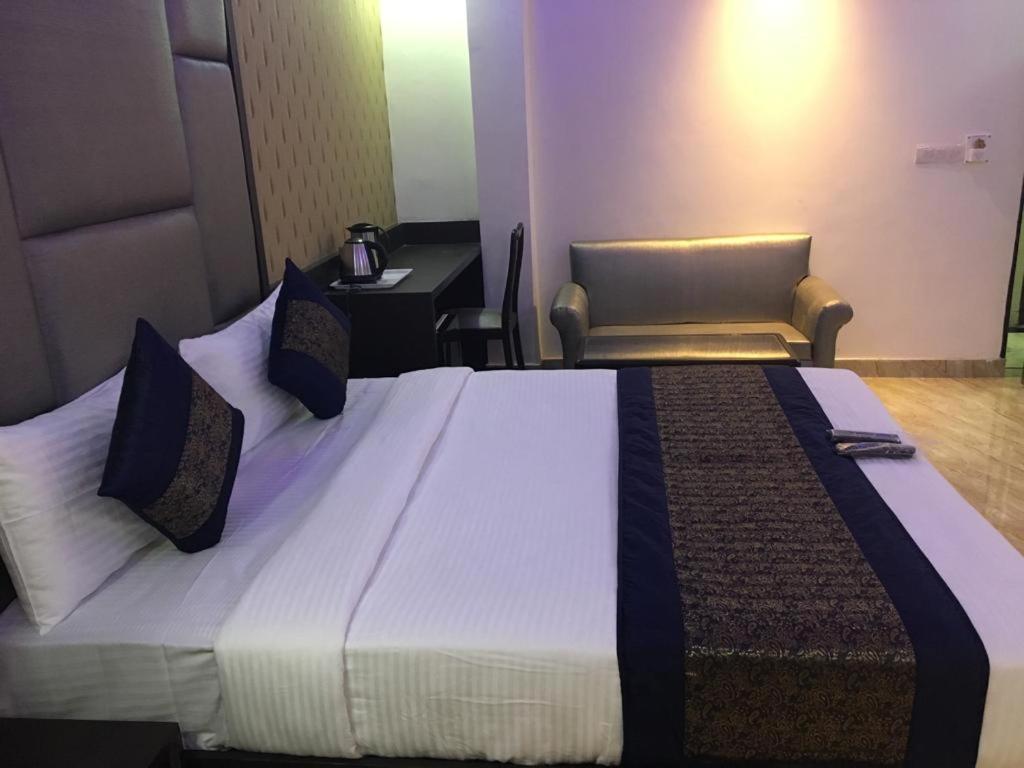 Hotel Spb 87 Near Karol Bagh Metro Station Delhi Exterior foto