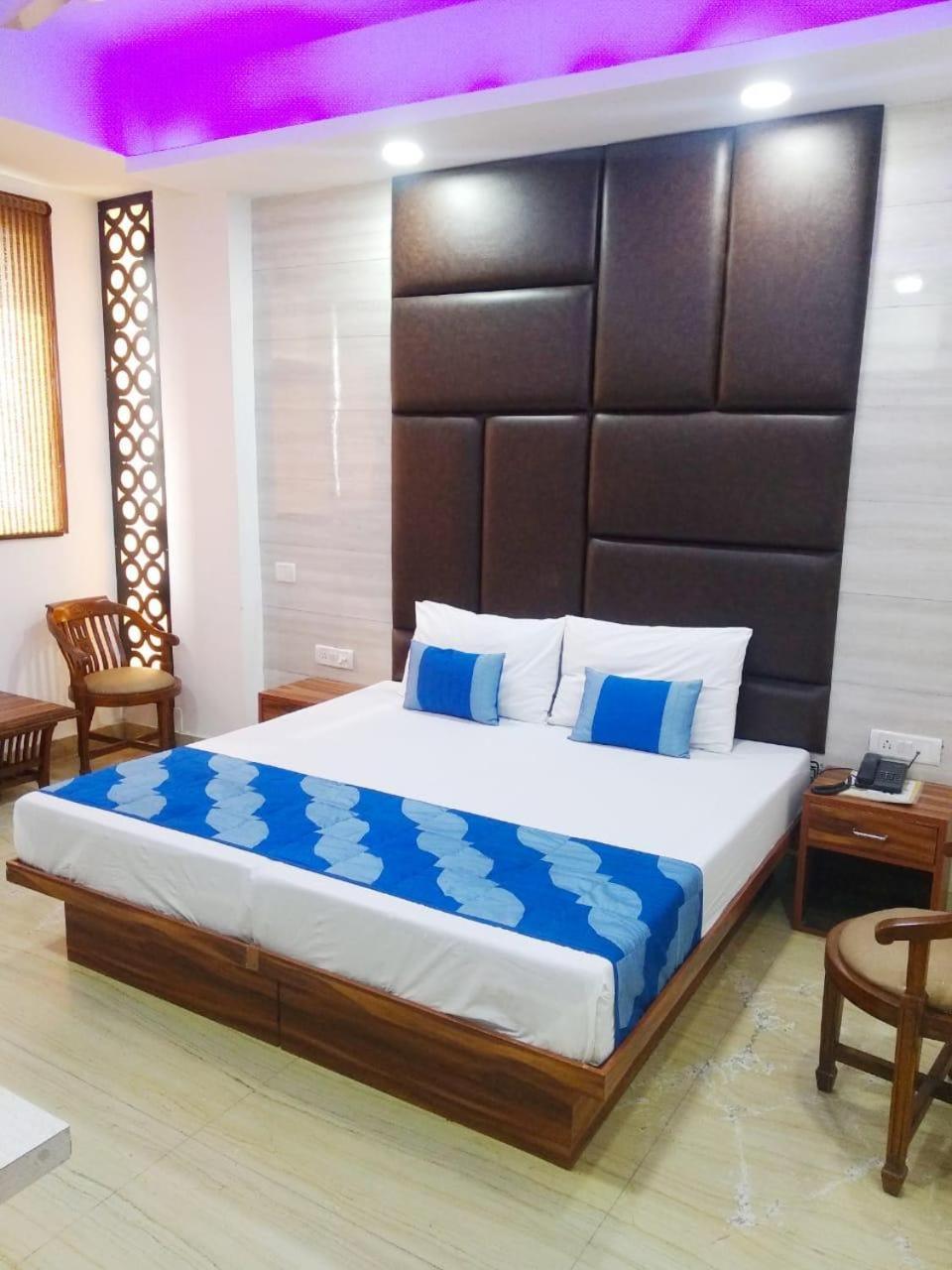 Hotel Spb 87 Near Karol Bagh Metro Station Delhi Exterior foto